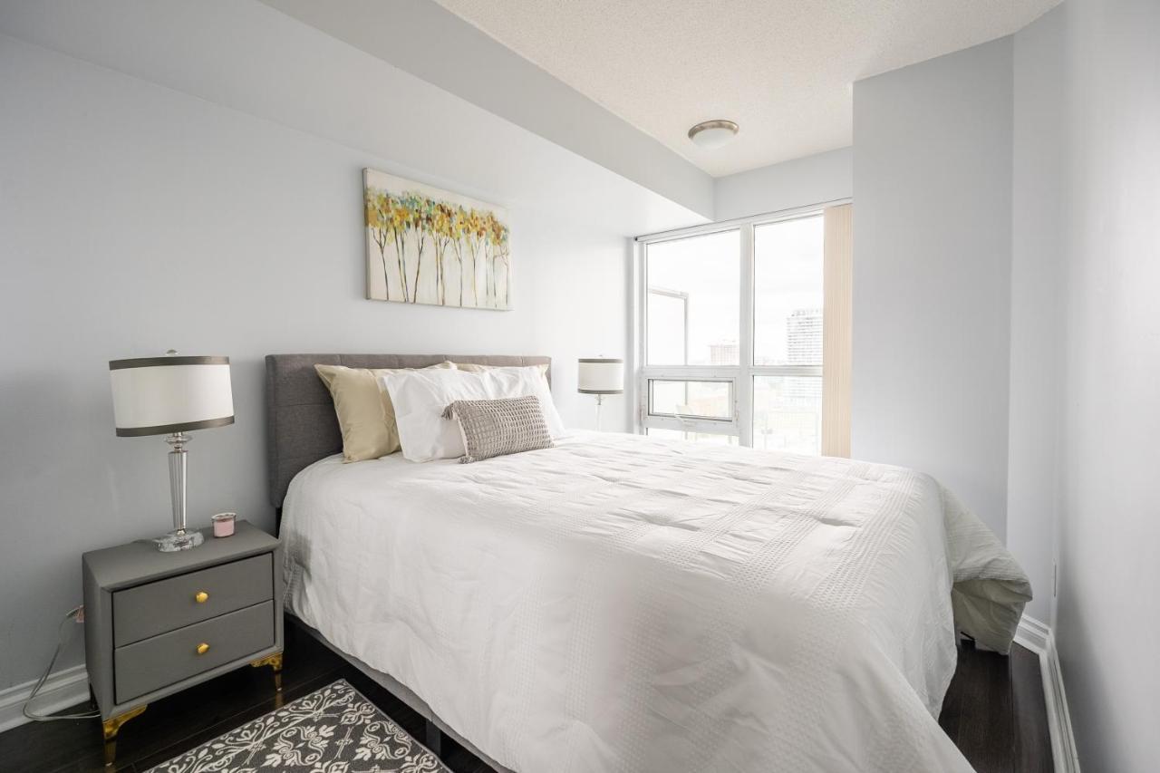 Globalstay Yonge St Condos Toronto Zewnętrze zdjęcie