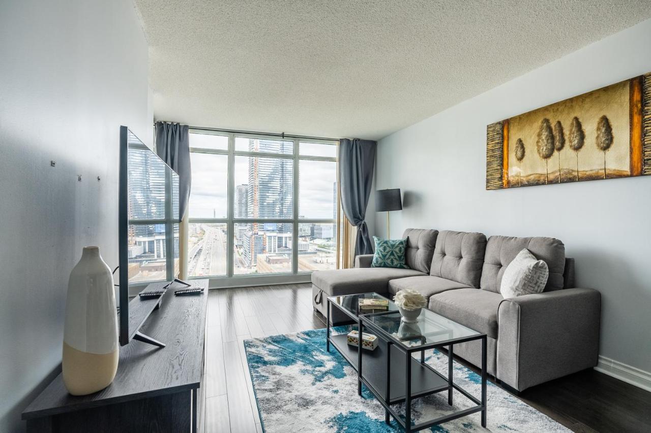 Globalstay Yonge St Condos Toronto Zewnętrze zdjęcie