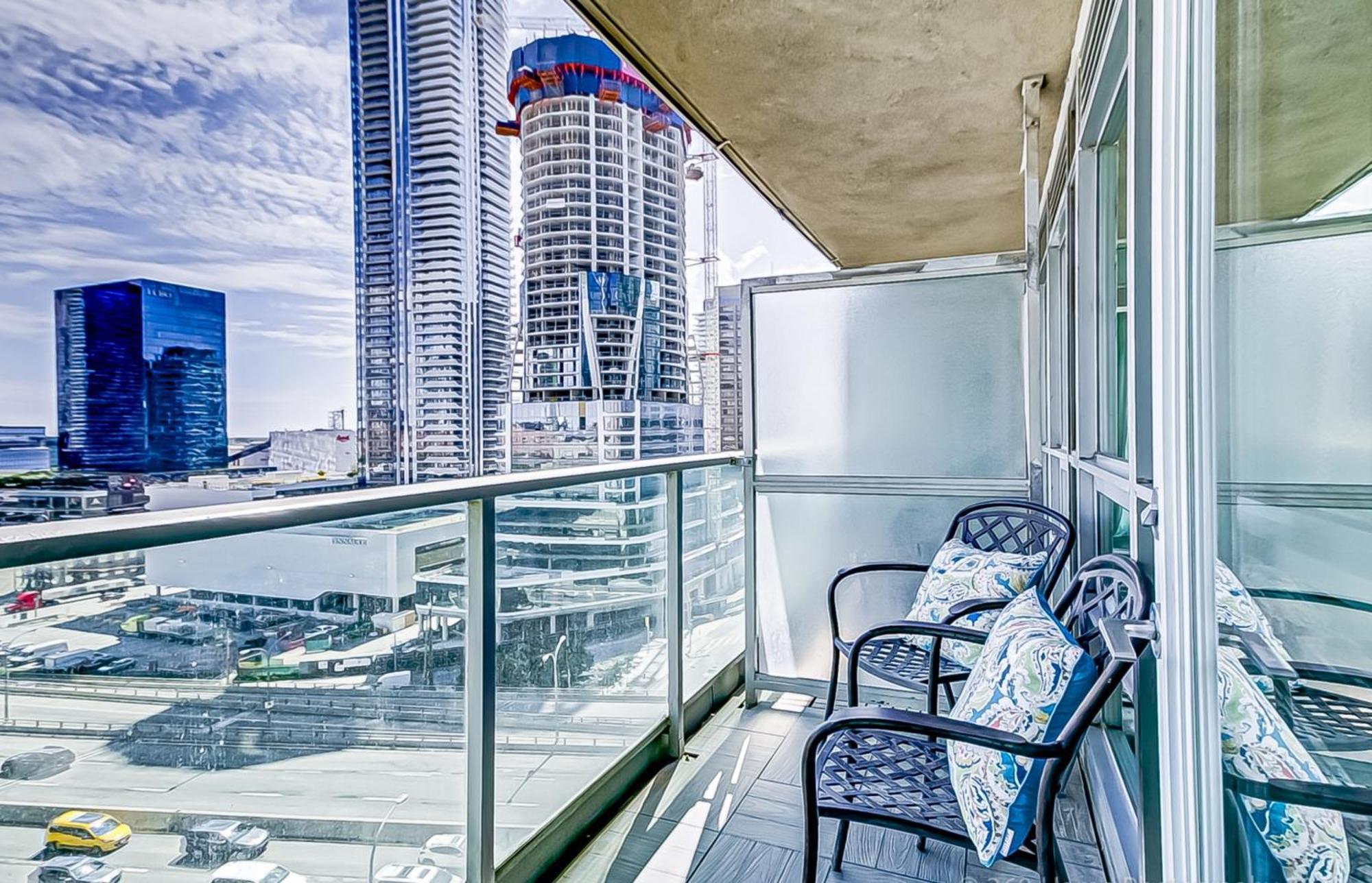 Globalstay Yonge St Condos Toronto Zewnętrze zdjęcie
