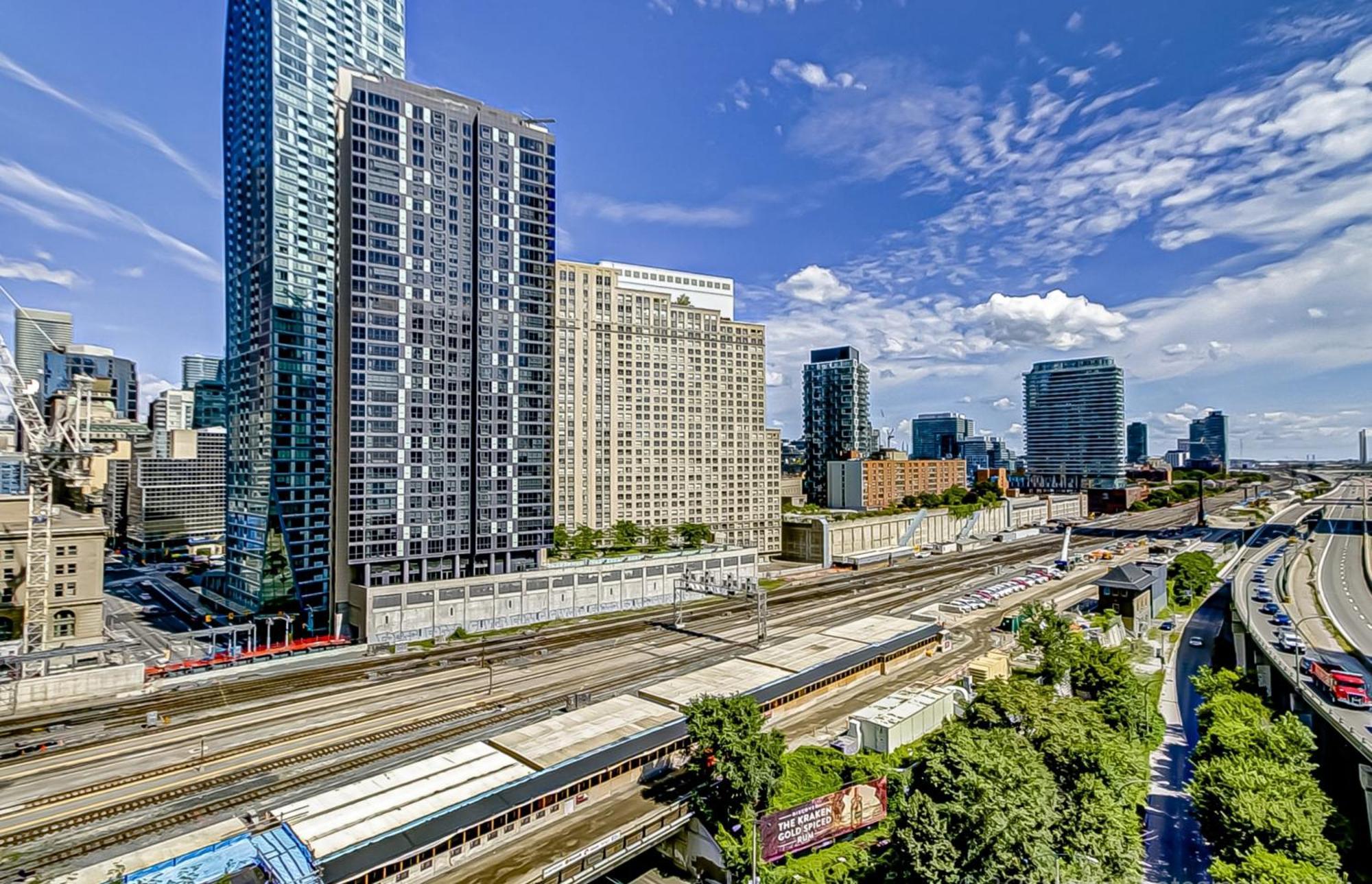 Globalstay Yonge St Condos Toronto Zewnętrze zdjęcie